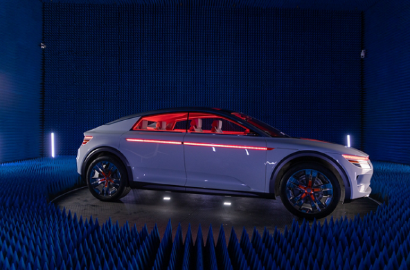 Qualcomm konceptni automobil CES 2023 Las Vegas (2).jpg
