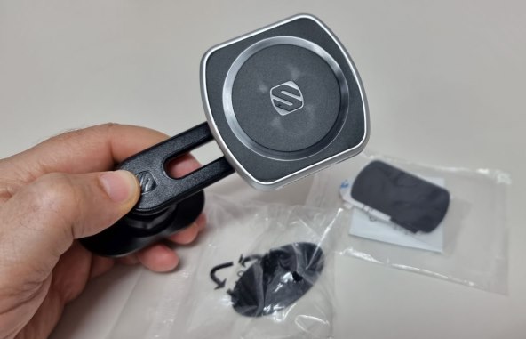 Scosche MagicMount Pro2 4-u-1 (3).jpg