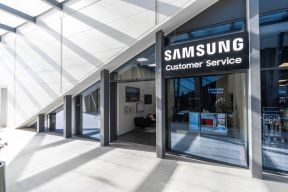 Samsung premium servisni centar Zagreb Arena (1).jpg