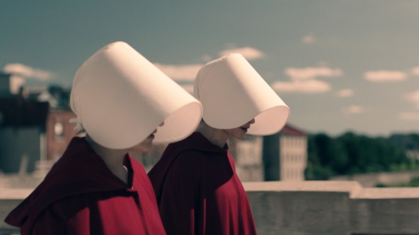 Binge preporuka! Ovogodišnje feminističke serije za opuštene večeri pod dekicom