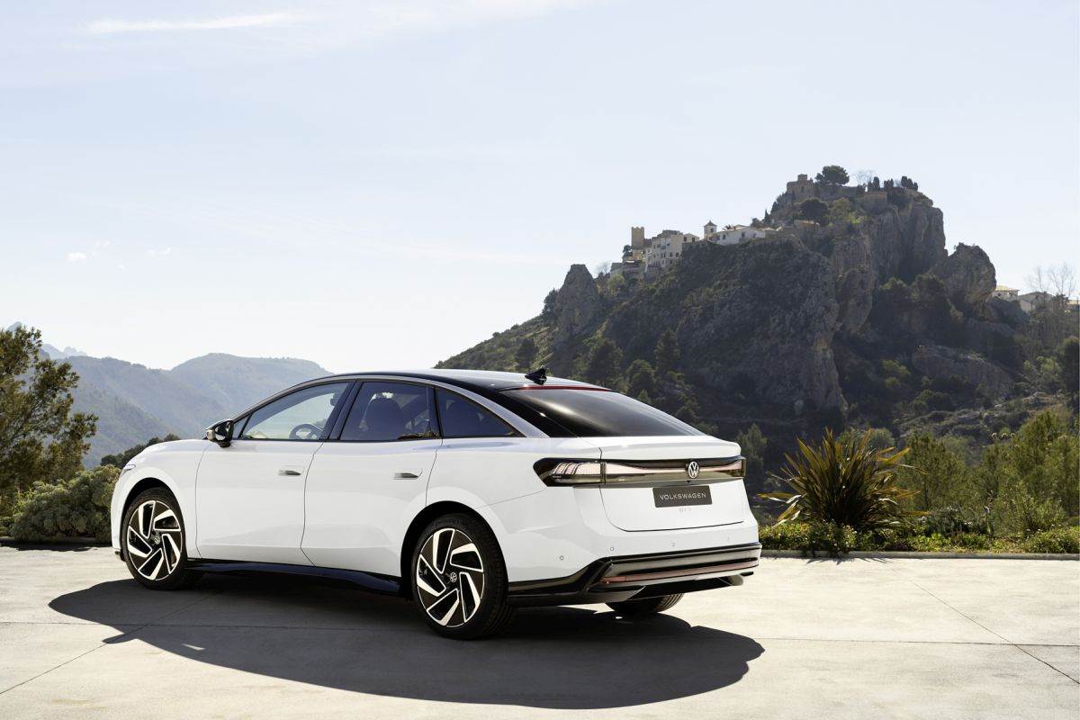 Volkswagen ID.7 (6).jpg