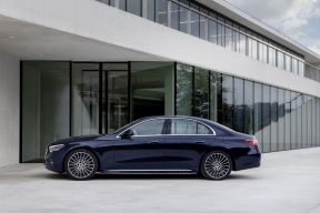 Mercedes-Benz E-klasa 2023 (3).jpg
