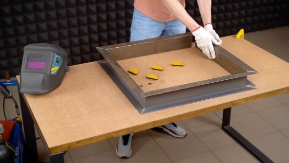 Sergii Gordieiev bicikl s četvrtastim kotačima (6).jpg