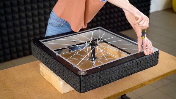 Sergii Gordieiev bicikl s četvrtastim kotačima (4).jpg