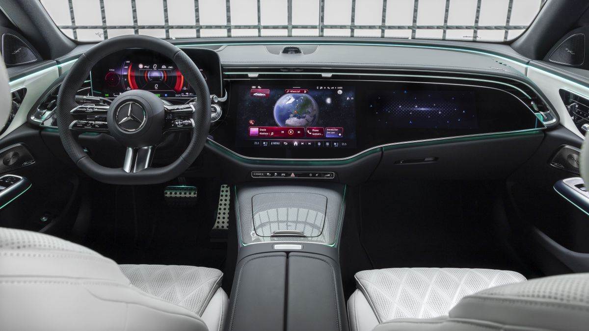 Mercedes-Benz E-klasa 2023 (15).jpg
