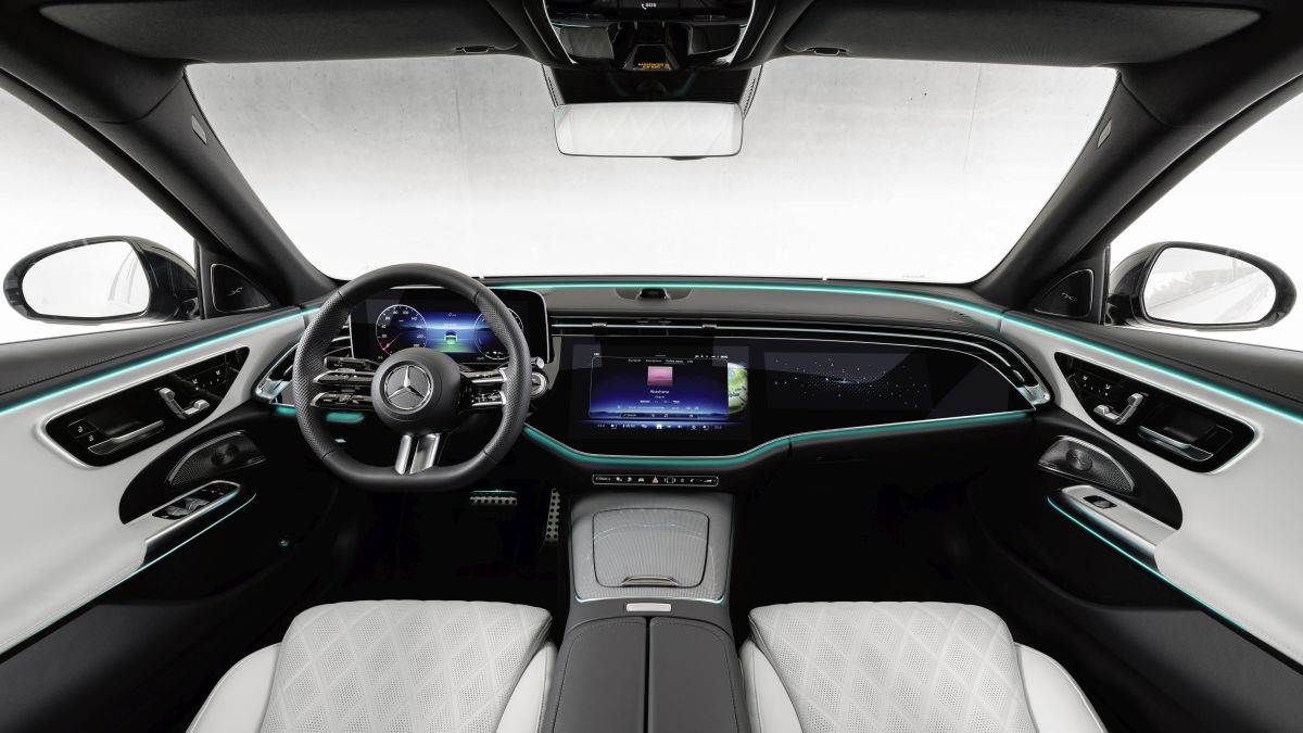Mercedes-Benz E-klasa 2023 (10).jpg