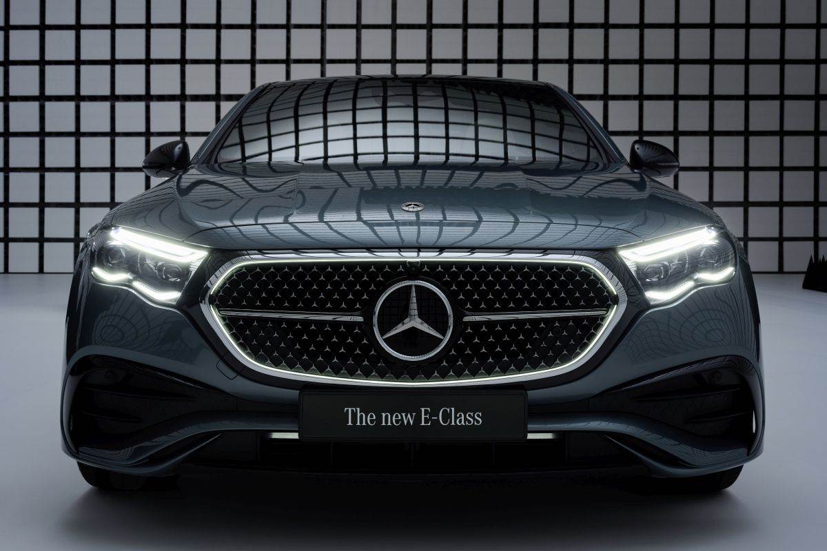 Mercedes-Benz E-klasa 2023 (18).jpg