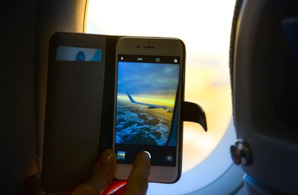 Avion zrakoplov pametni telefon.jpg