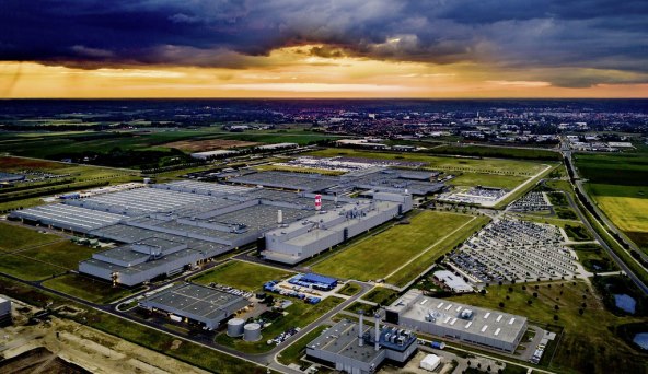 Mercedes-Benz tvornica (3).jpg