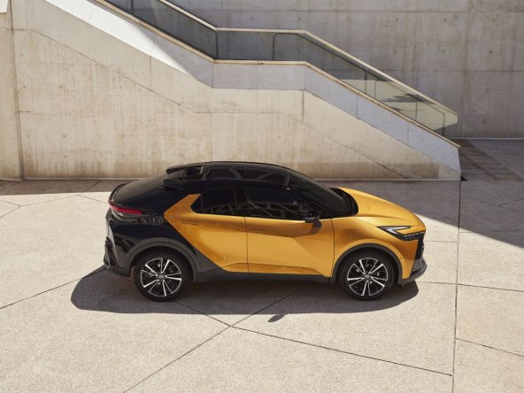 Toyota C-HR 2023 (6).jpg