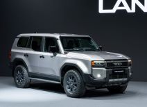 Toyota Land Cruiser (4).jpg