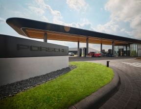 Porsche Charging Lounge (3).jpg