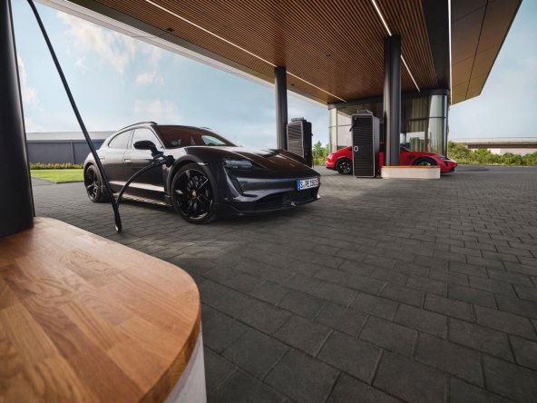 Porsche Charging Lounge (4).jpg