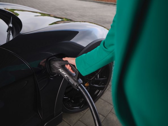 Porsche Charging Lounge (5).jpg