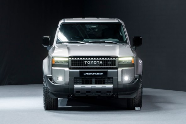 Toyota Land Cruiser (6).jpg