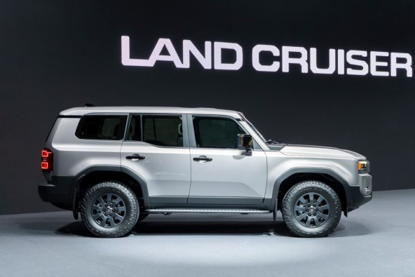 Toyota Land Cruiser (5).jpg