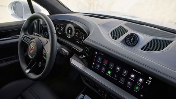 Porsche Cayenne Turbo E-Hybrid (1).jpg
