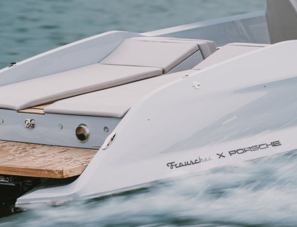 Frauscher x Porsche 850 Fantom Air (4).jpg