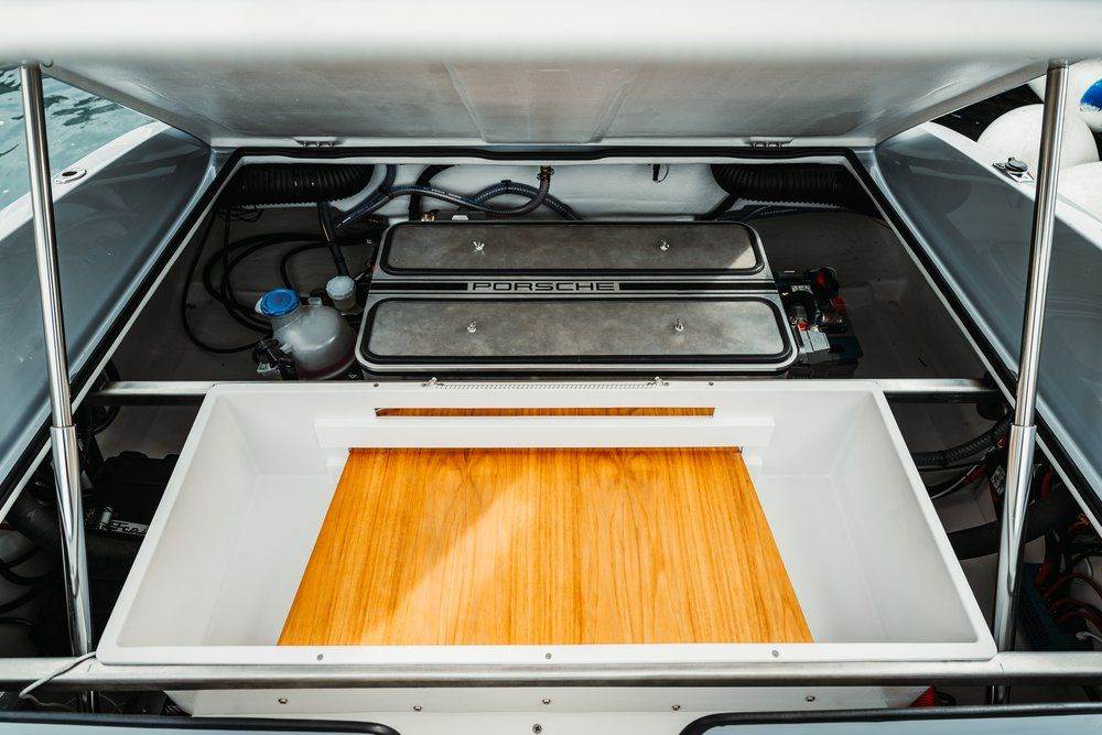 Frauscher x Porsche 850 Fantom Air (9).jpg