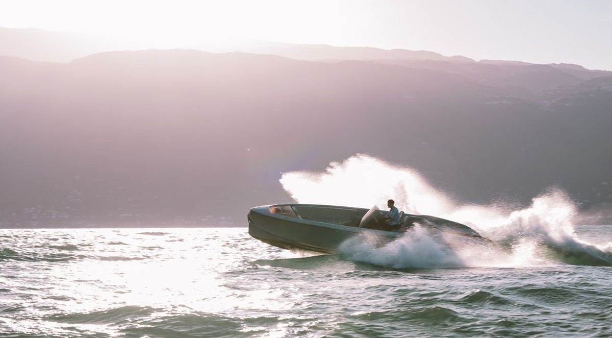 Frauscher x Porsche 850 Fantom Air (3).jpg