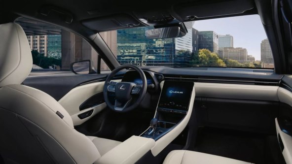 Lexus LBX (7).jpg