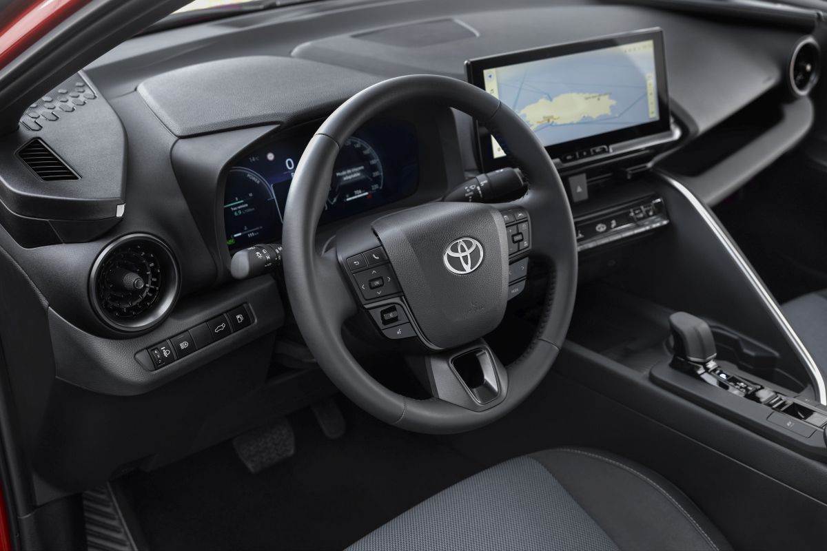 Toyota C-HR 2024 (9).jpg