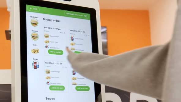 Prvi svjetski autonomni restoran (13).jpg