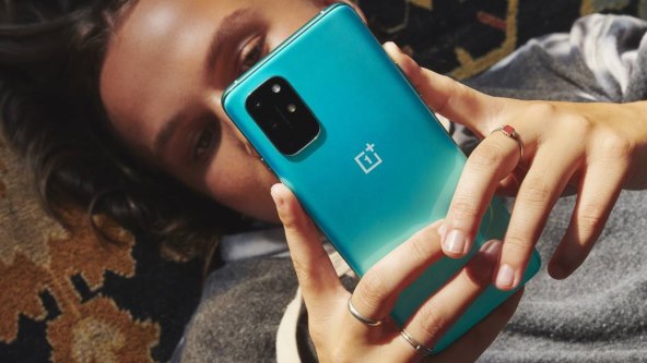 TELEFON VAS OTKRIVA Onako kako držiš telefon, takva si osoba