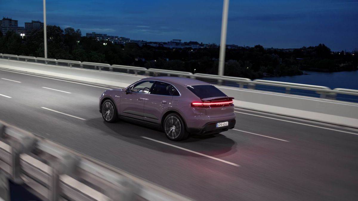Porsche Macan (1).jpg