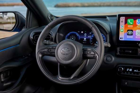 Toyota Yaris (4).jpg
