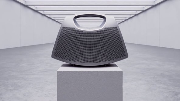 Balenciaga I Bang & Olufsen Speaker Bag (1).jpg
