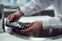 POTPUNO ANTIBAKTERIJSKI SMARTPHONE Mobiteli s naprednom antimikrobnom zaštitom