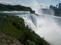 CRVEN BIJELI PLAVI! 'Čekirajte' Nijagarine slapove, ovaj vikend svijetle u bojama Hrvatske 