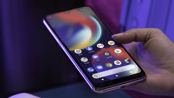 TELEFON VAS OTKRIVA Onako kako držiš telefon, takva si osoba