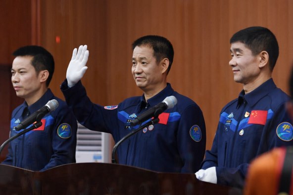 PRVI STANARI NOVE SVEMIRSKE STANICE Kina sa Zemlje šalje tročlanu posadu 