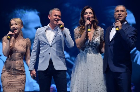 Andrea i Hrvoje Čermak u prvom redu bodrili prijateljicu Severinu