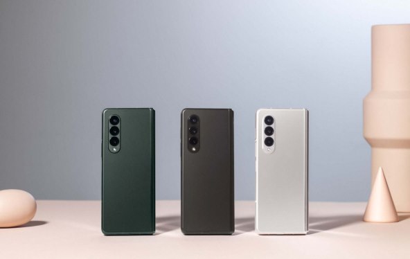 1_Galaxy Z Fold3