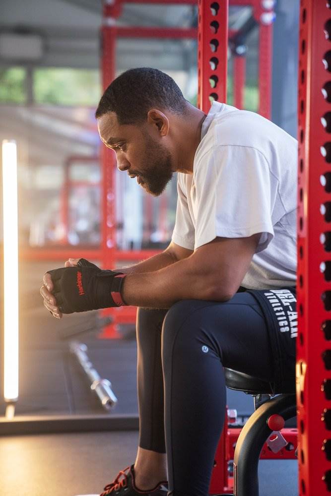 Will Smith & Fitbit Charge 5 (1)