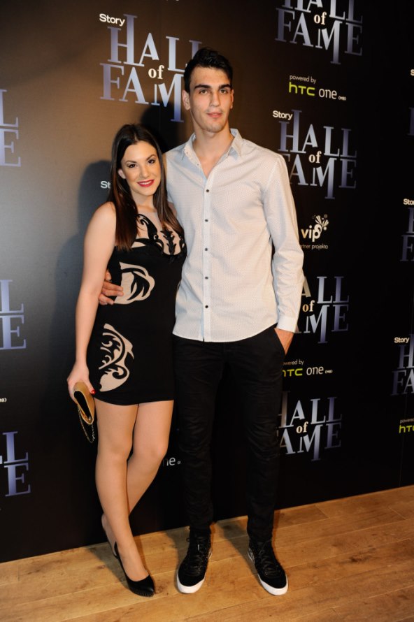 Dario Šarić s djevojkom .jpeg