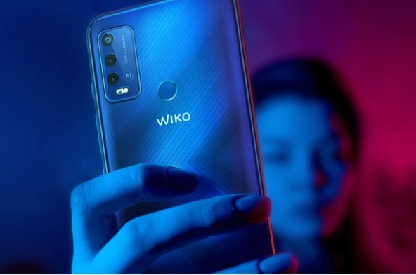 Ovaj pametni telefon ima bateriju koja traje čak četiri dana!