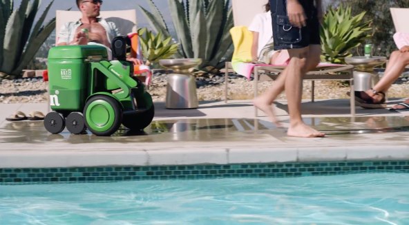 KAO IZ SNOVA Hladnjak s pivom prati vas kamo god krenete