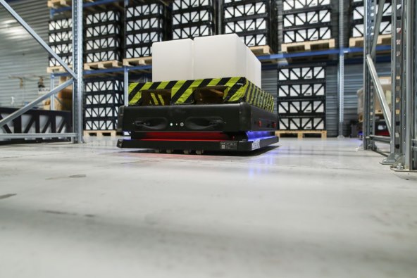 Hrvatski robot prevozi teret do jedne tone, a prepoznaje prepreke i ljude