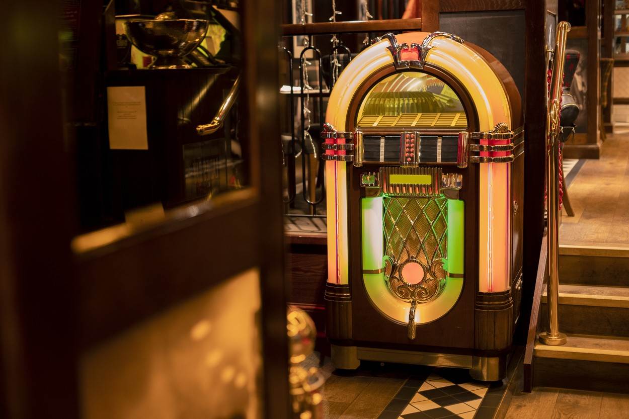 Jukebox (5).jpg