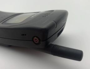 Nokia 8110 (2).jpg