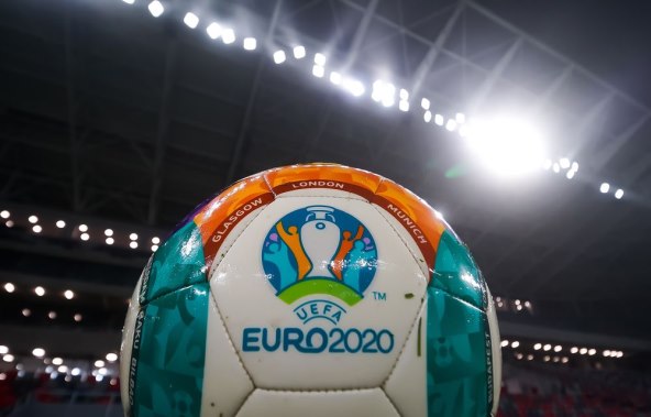 SRAZ ČETIRI NOGOMETNA DIVA Tko će u finale u kojem su do sada najviše uspjeha imali…