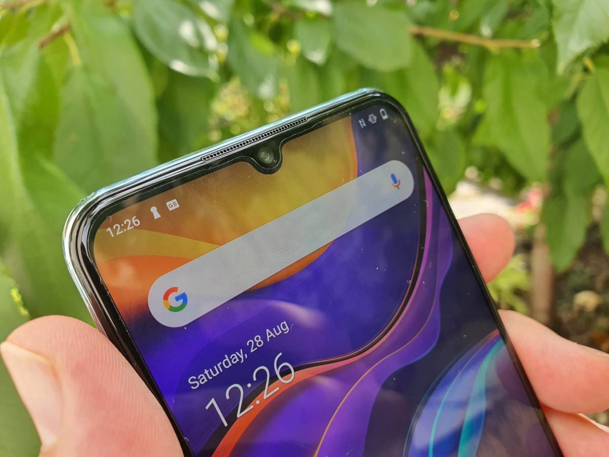 vivo-Y70-notch-selfi-kamera.jpeg