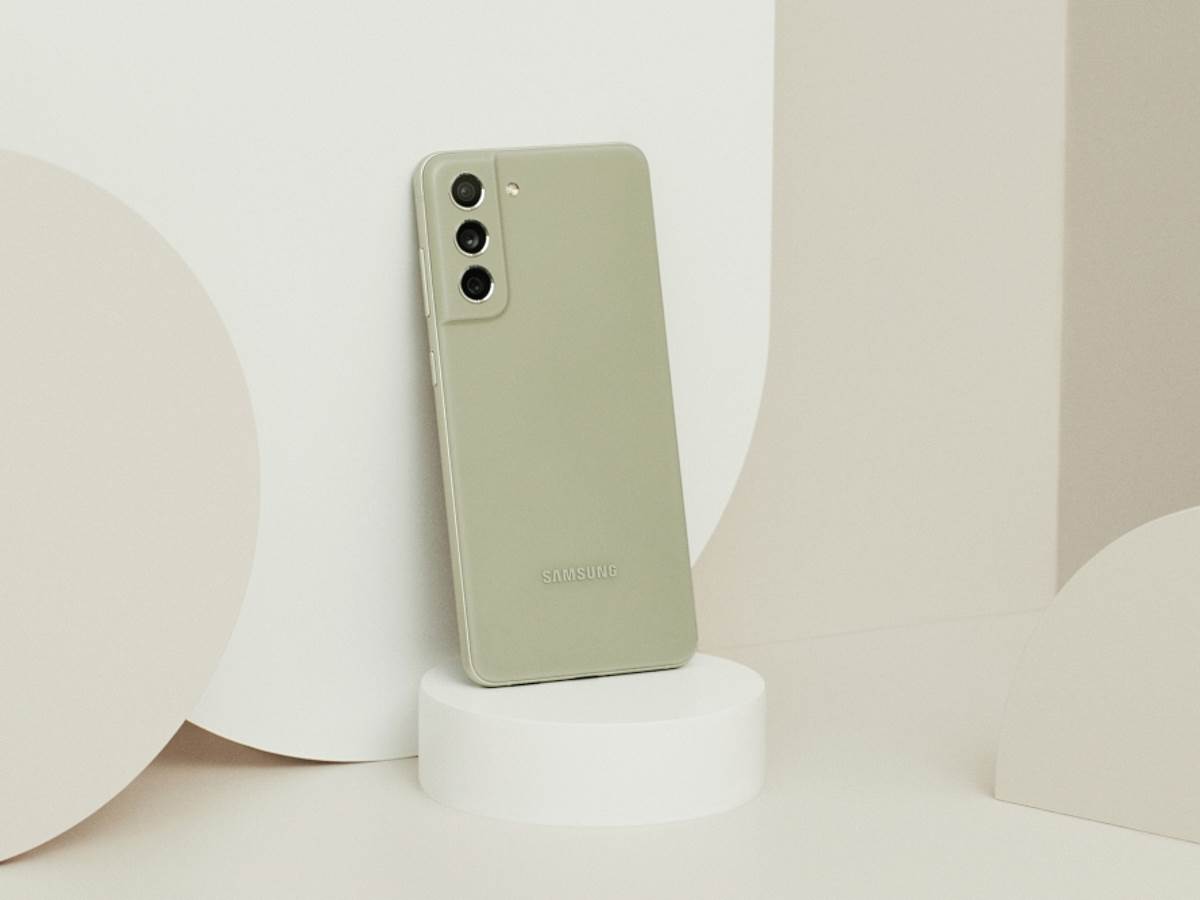 Samsung-Galaxy-S21-FE-5G-1.jpg