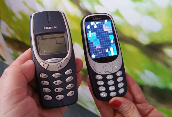 Nokia 3310 i Nokia 3310 (2019) Krunoslav Ćosić.jpg