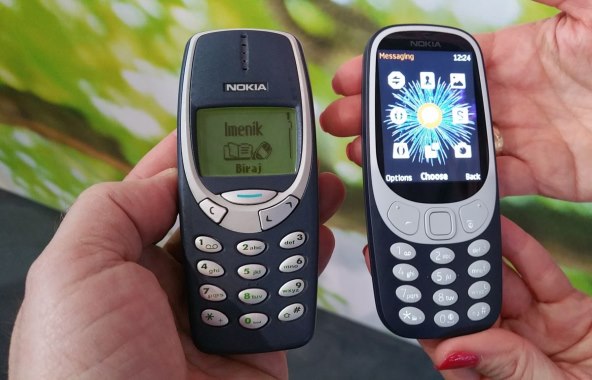 Nokia 3310 i Nokia 3310 (2018) Krunoslav Ćosić.jpg