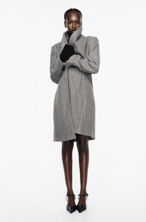 Kaput uz tijelo soft, Zara 49,95 EUR/ 376,35 KN